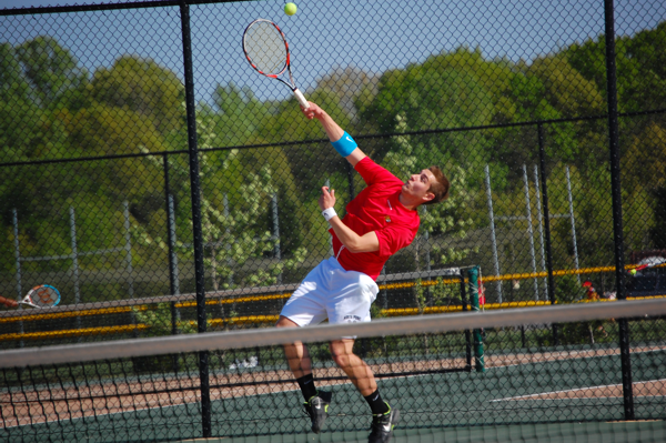 Varsity Tennis Loses to Thomas Stone