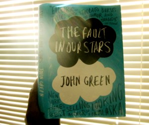 Book Review: The Fault in Our Stars Sheds Light into the Dark