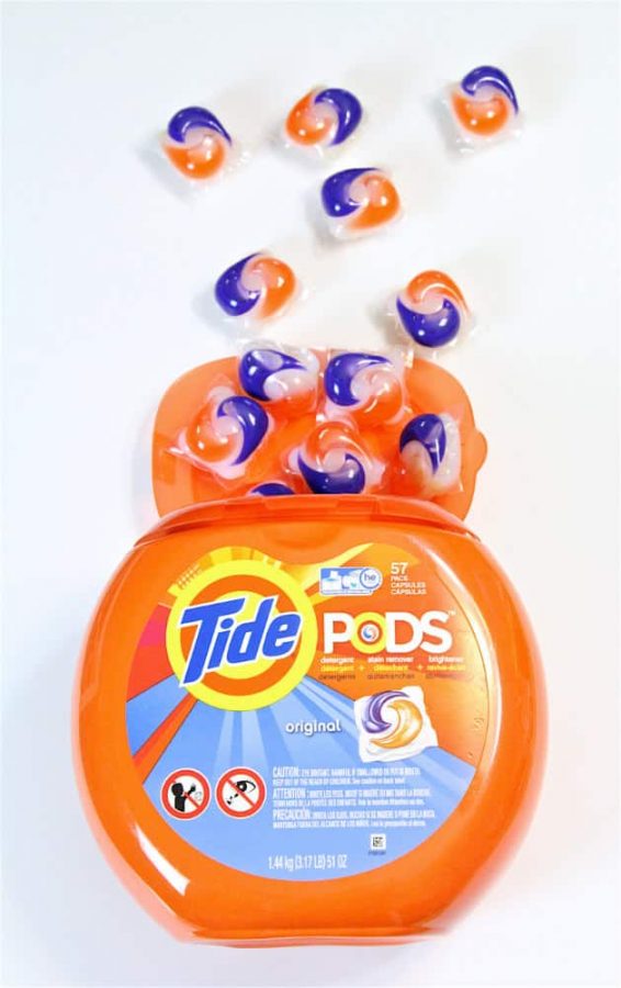 Teenagers+all+over+have+been+uploading+videos+of+themselves+ingesting+Tide+Pods.